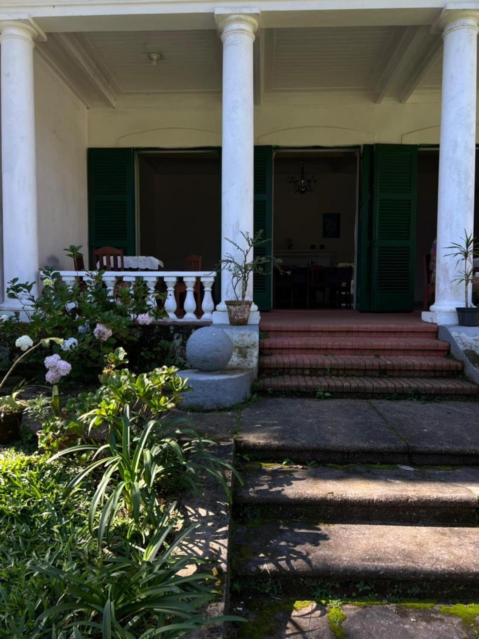 Inaya